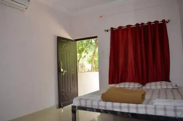 Patel Cottage Beach Road Alibag
