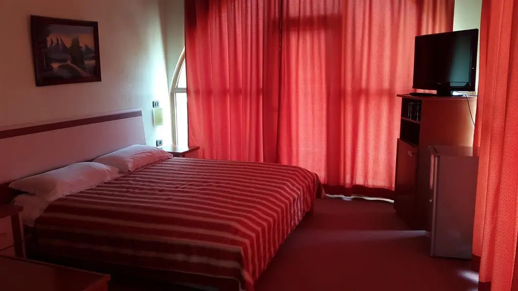 Eklips Hotel