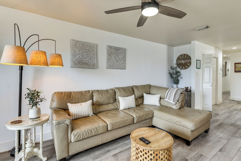 South Padre Island Getaway - Newly Renovated!