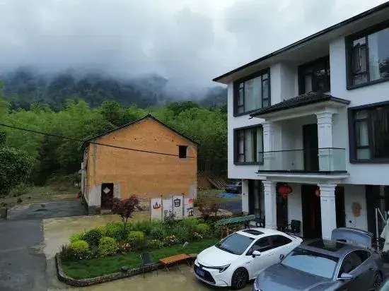 Tonglu Li Family Courtyard Slow Living Homestay