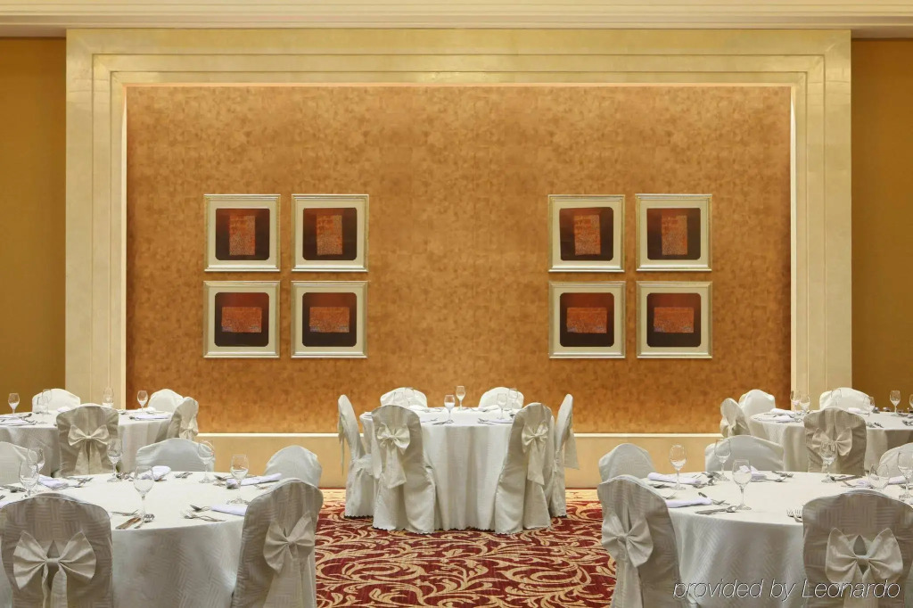 Отель Le Meridien Towers Makkah