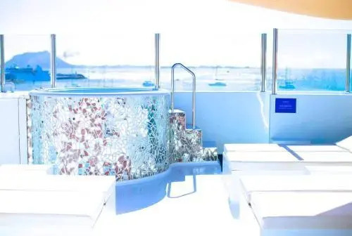 AVANTI Lifestyle Hotel