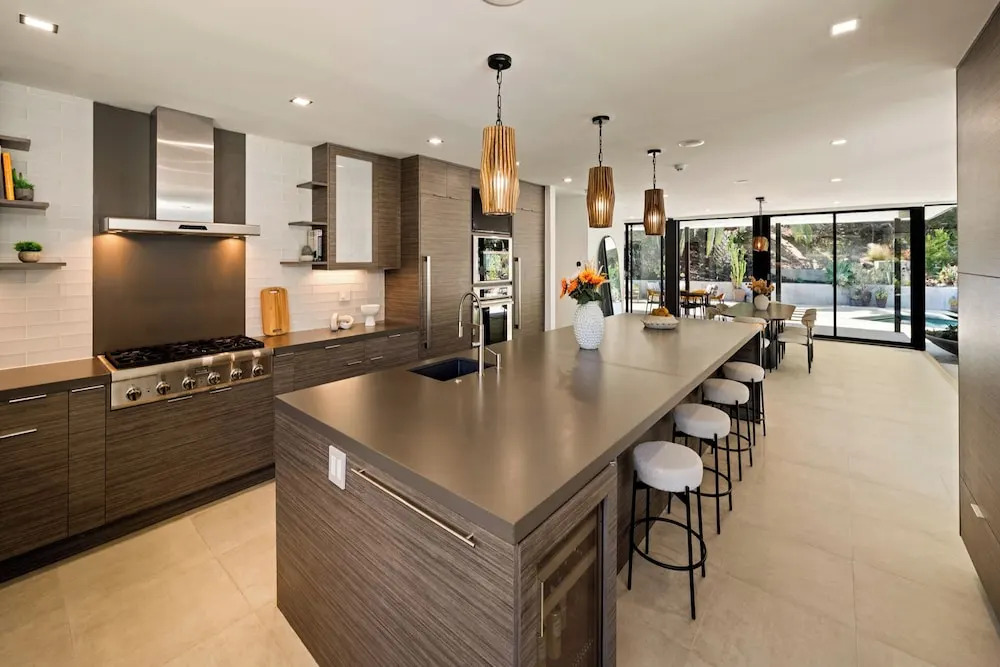 Valea Estate - Secluded Beverly Hills Retreat 1-acre Oasis