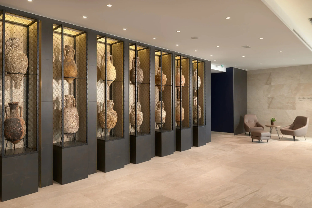 Amphora Hotel