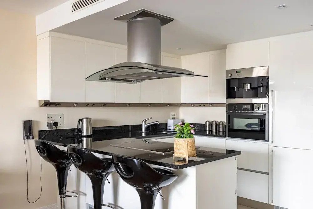 3 bed 2 bath River View