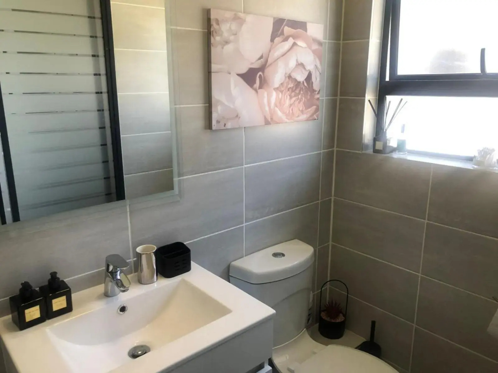 Luxurious Waterfall 1 bedroom Condo With Free Uncapped Wifi