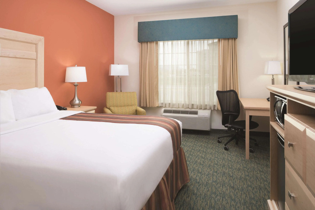 La Quinta by Wyndham Grand Forks