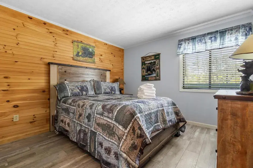 Bear Cub Retreat by Jackson Mountain Rentals
