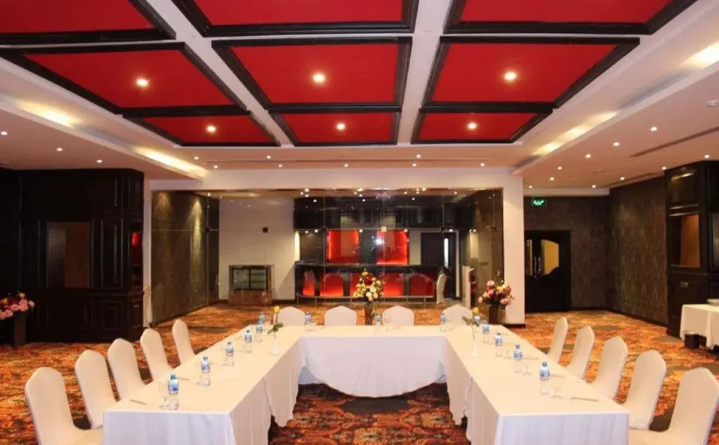 Premier Hotel