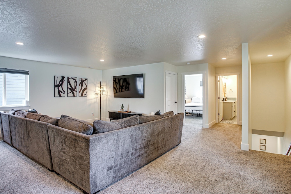 1 Mi to Lake Coeur D'alene: Pet-friendly Getaway