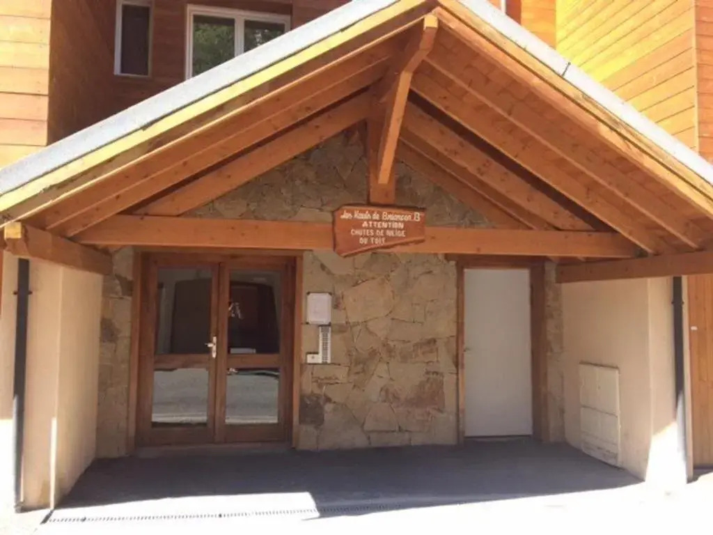 Bel appartement 67m² 2 chambres, parking, balcon sud - Briançon - FR-1-330C-72