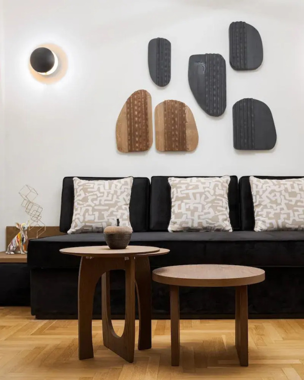 Voukourestiou Signature Suite