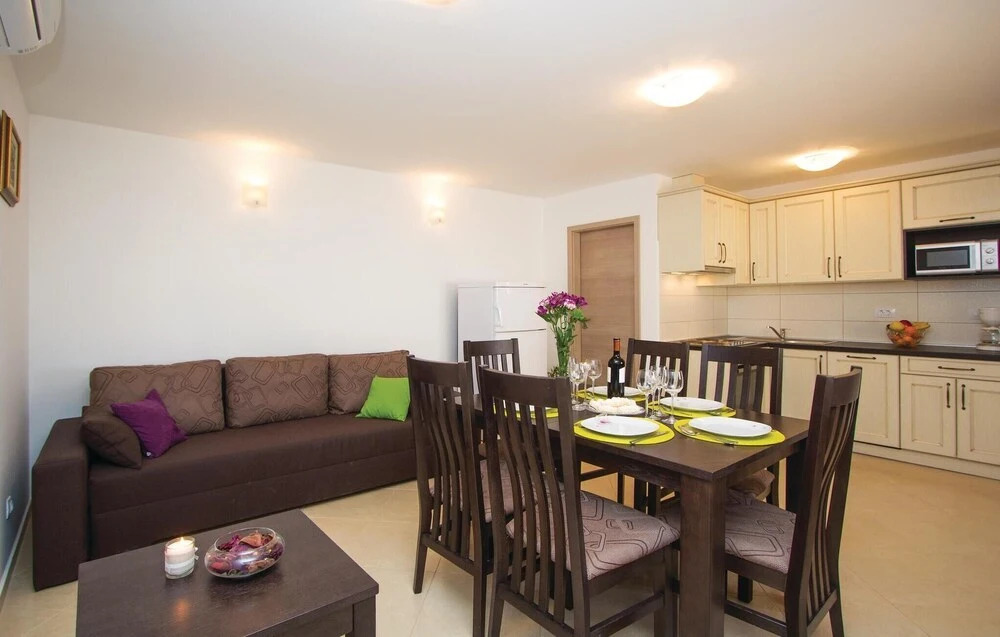 Two-Bedroom Holiday Home 0 In Filipana