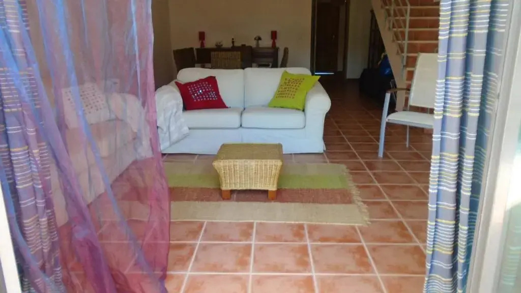 House with 3 Bedrooms in Albufeira, with Shared Pool, Enclosed Garden And Wifi