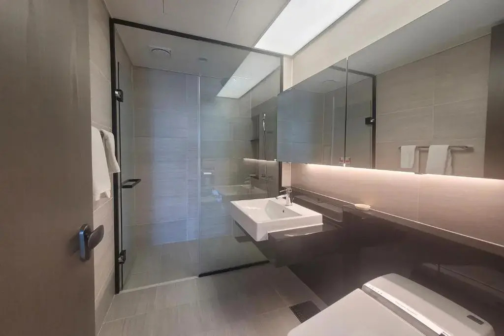 LCT Residence Y collection