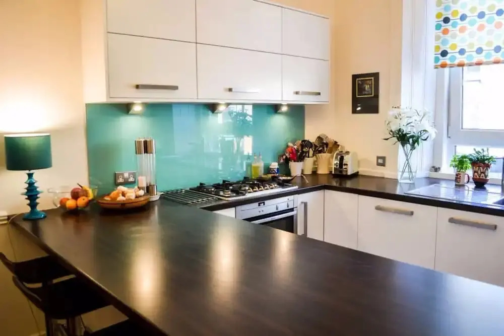 2 Bedroom Apartment 3 Minutes From Haymarket