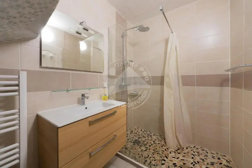AS21493 - Villa P3 avec terrasse et solarium