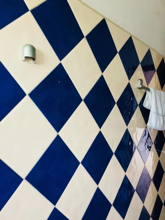 Ceylon Hostel - Colombo Int Airport