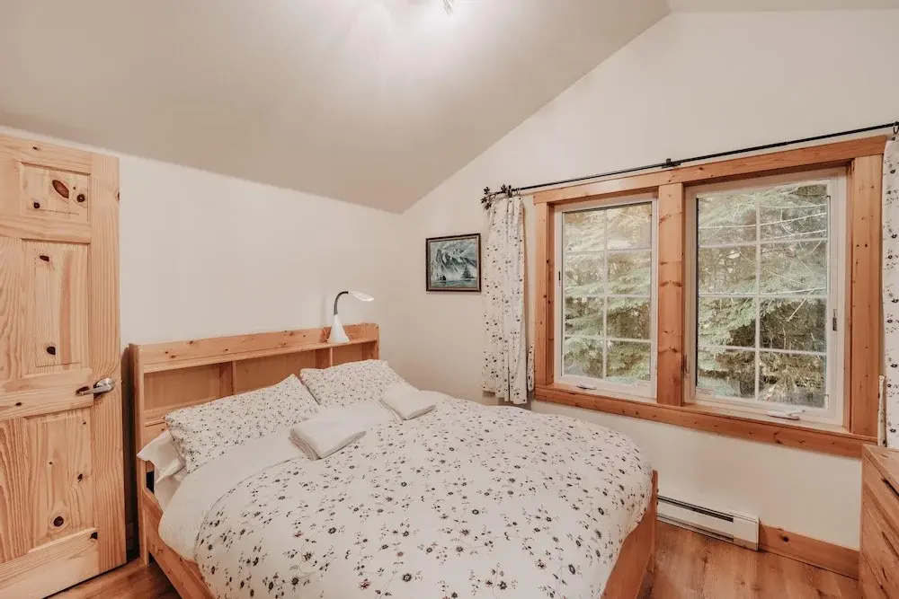 Snowline Cabin #34 - Great English Tudor-style Home With hot Tub! Now With Wifi!