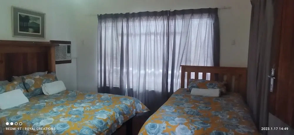 Immaculate 2-bed Garden Cottage in Beaufort West