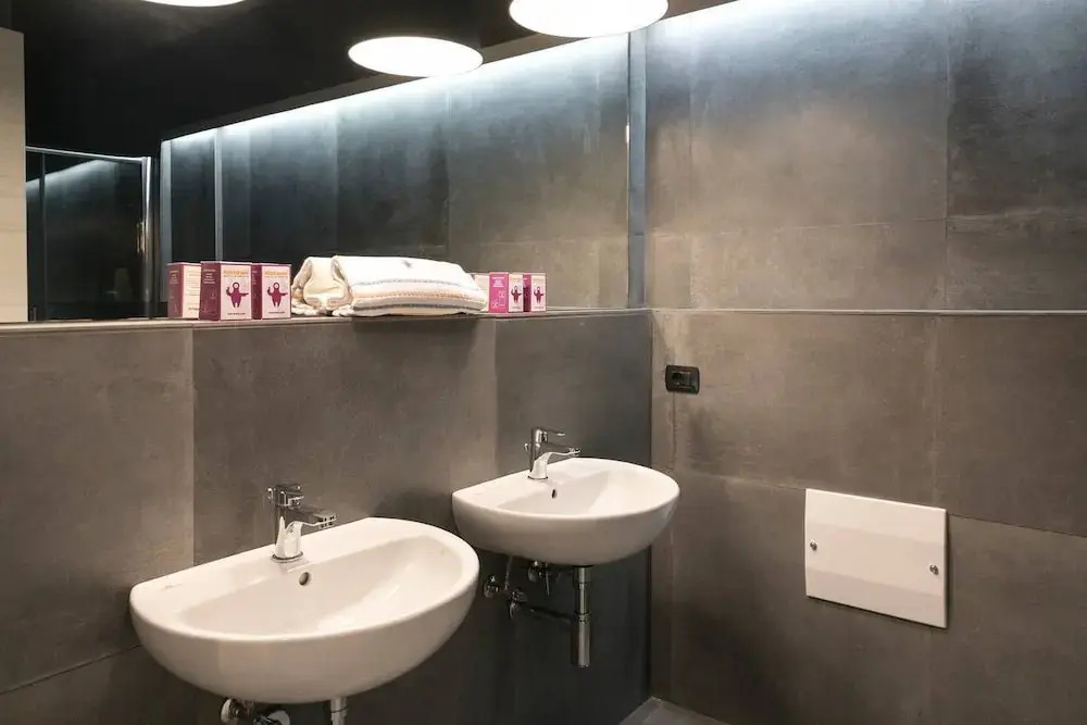 Altido Black Apartment