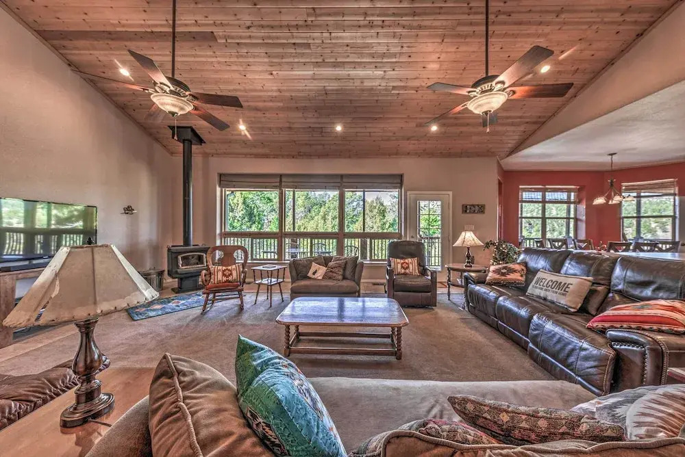 Cozy Ruidoso Digs by Downtown, 19 Mi to Ski Apache