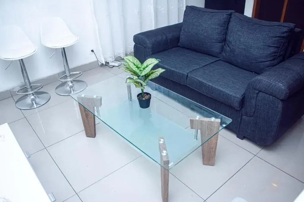 NAIVELI-PALM Appartement meublé sobre et chic