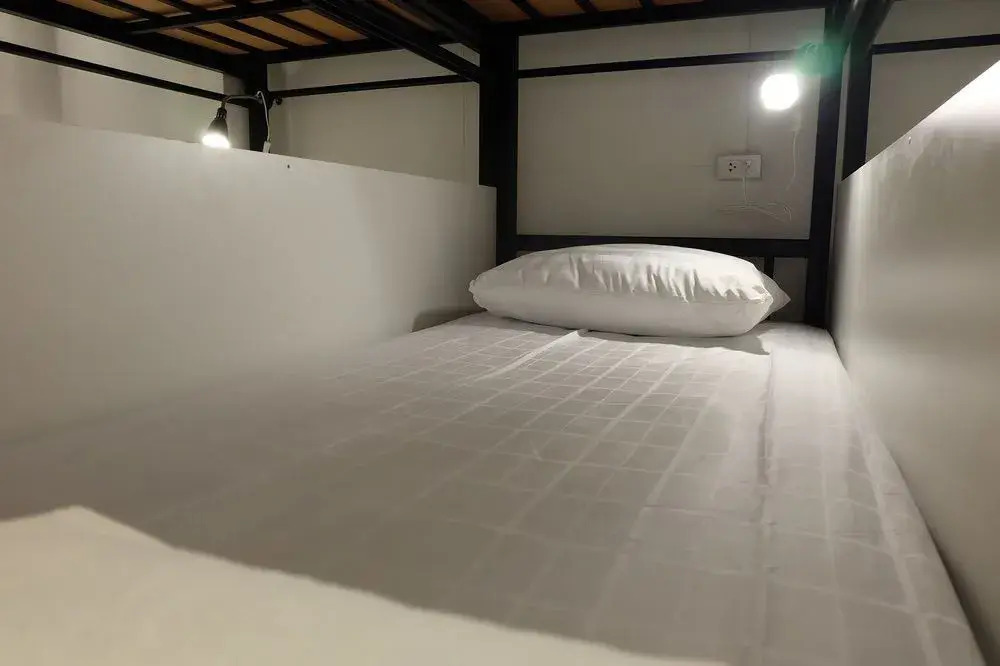 Manii Hostel Asoke