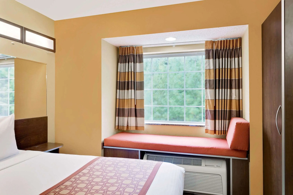 Microtel Inn & Suites by Wyndham Princeton