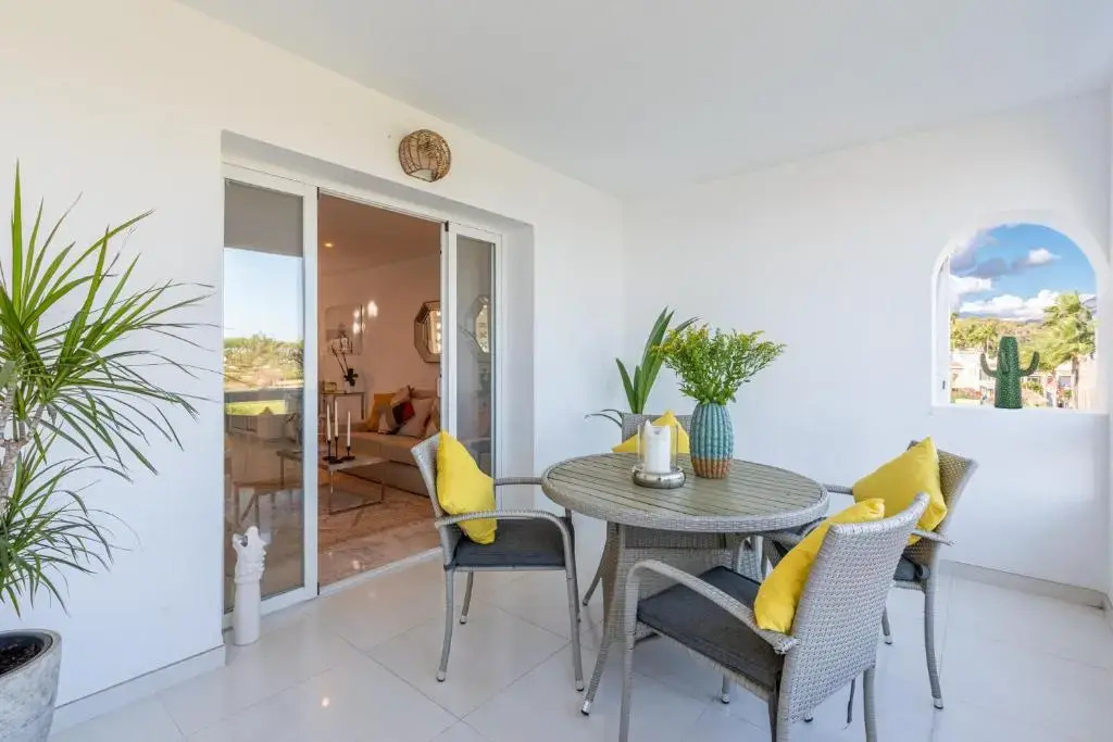 Azahara 1 8B Beautiful apartment frontline golf in popular Aloha