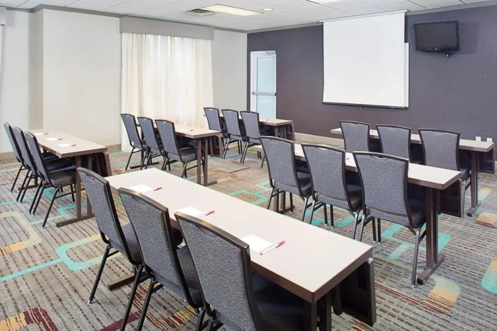 Residence Inn by Marriott Detroit Livonia