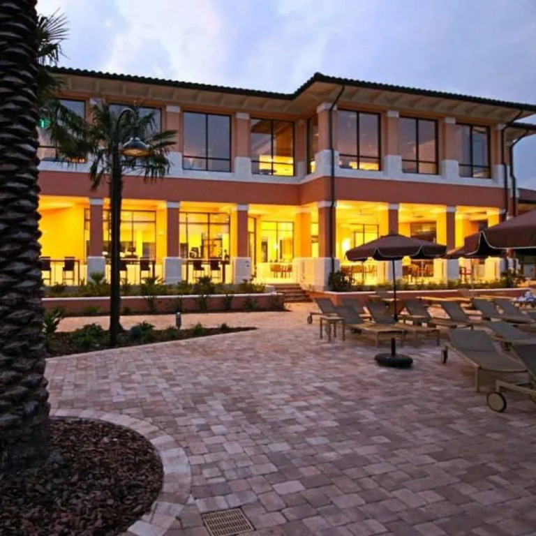 Regal Oaks 5728