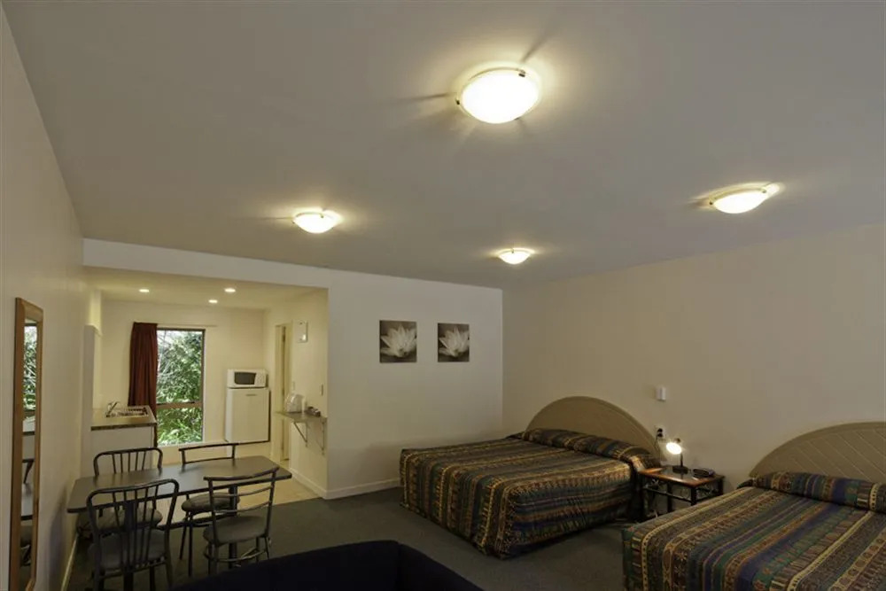 Lake Point Motel