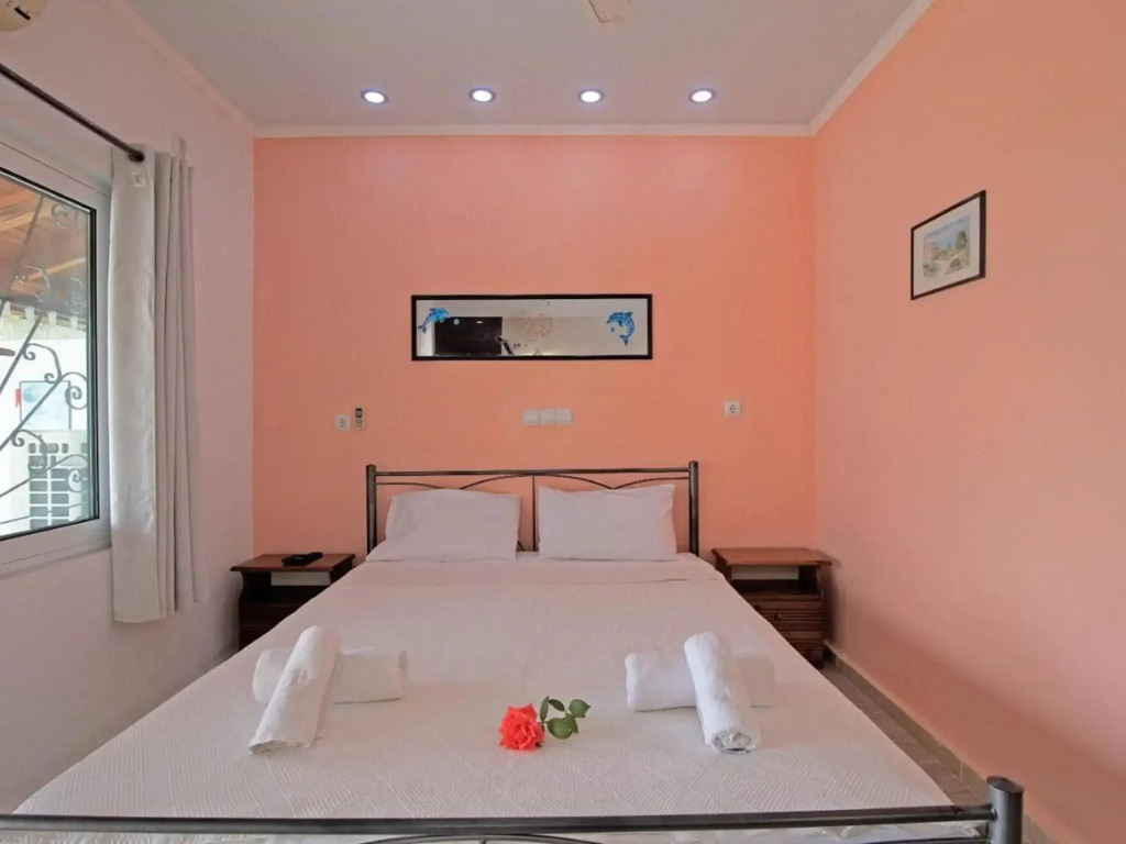 Appealing apartment in Mpenitses with pool