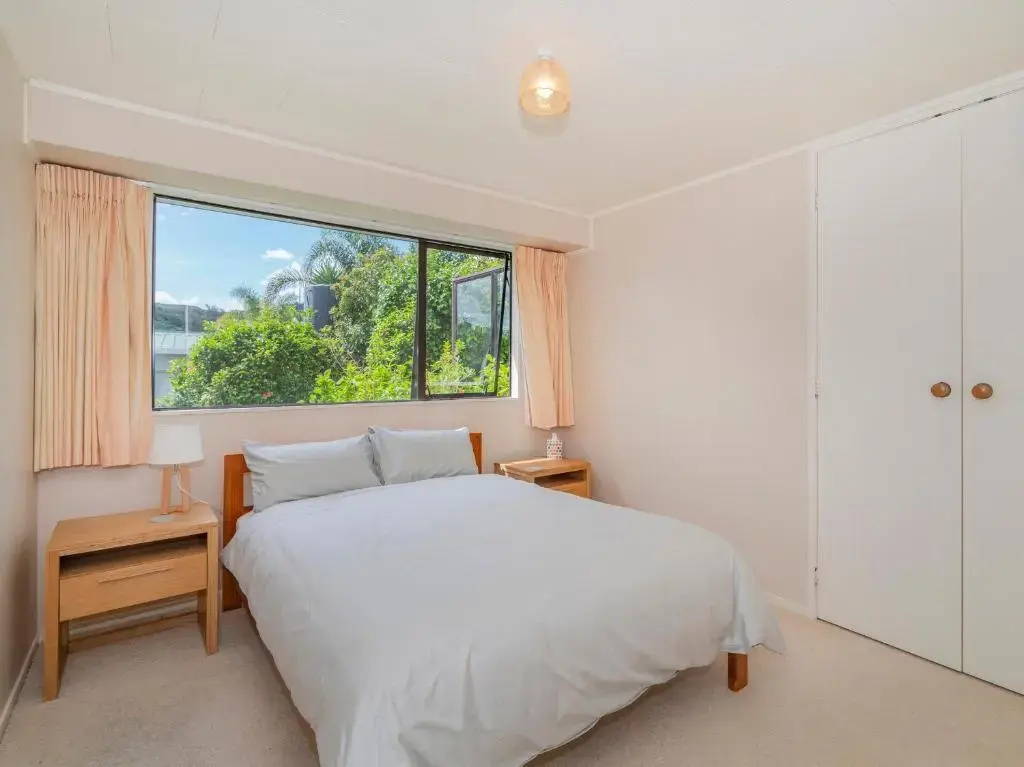 Treasure on Chestnut - Tairua Holiday Home