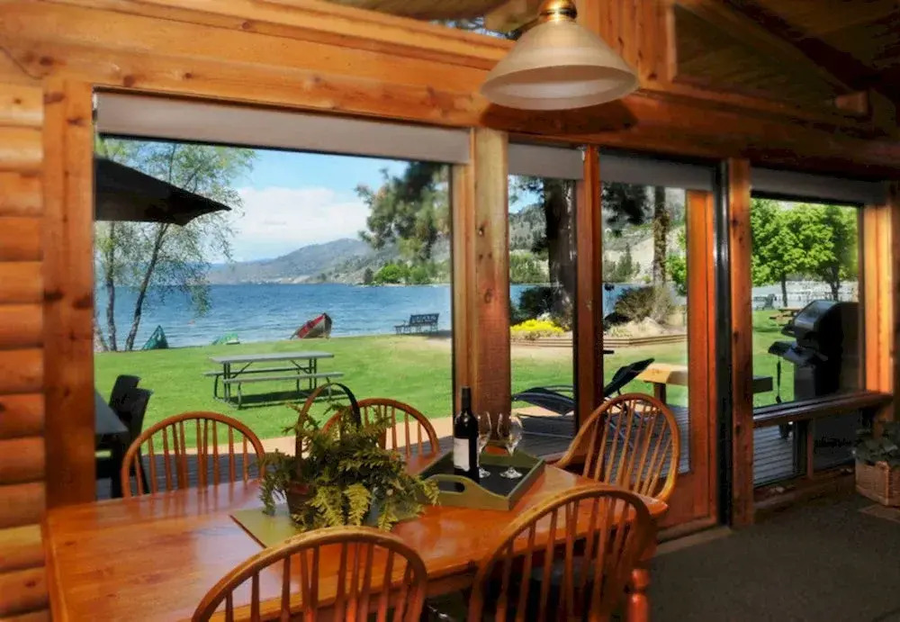 Sandy Beach Lodge
