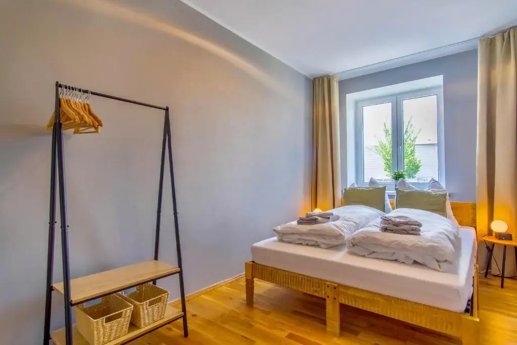 4-Room Luxury Apartment - close to Central Station, free parking, kitchen