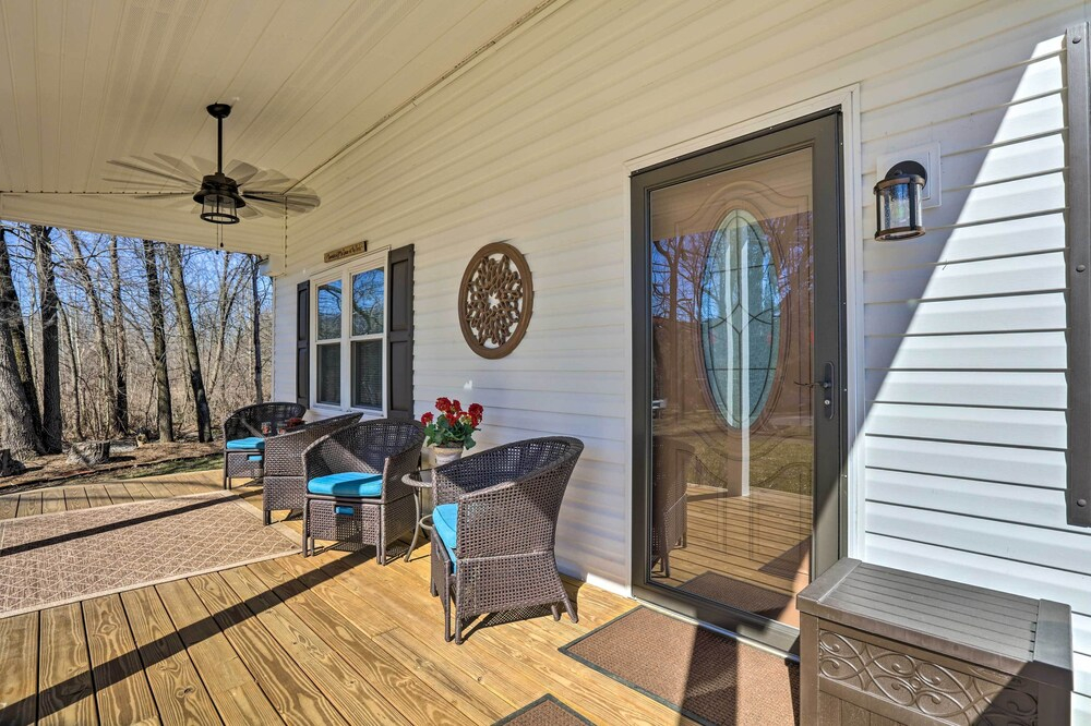 Quaint Creekside Cottage w/ Porch & Backyard!