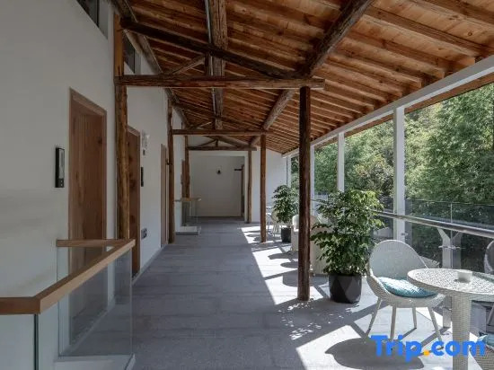 Renli Xinbo Mogan Hot Spring Resort
