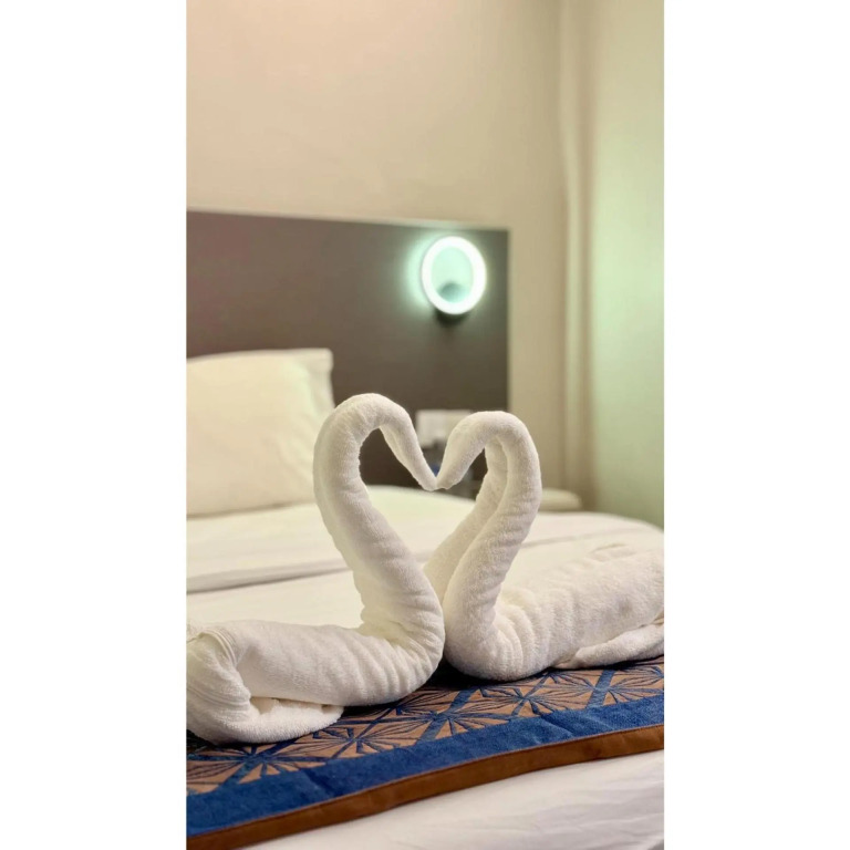 OYO 44043 First Garden Hotel