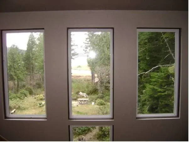 C&N Backpackers - Ucluelet