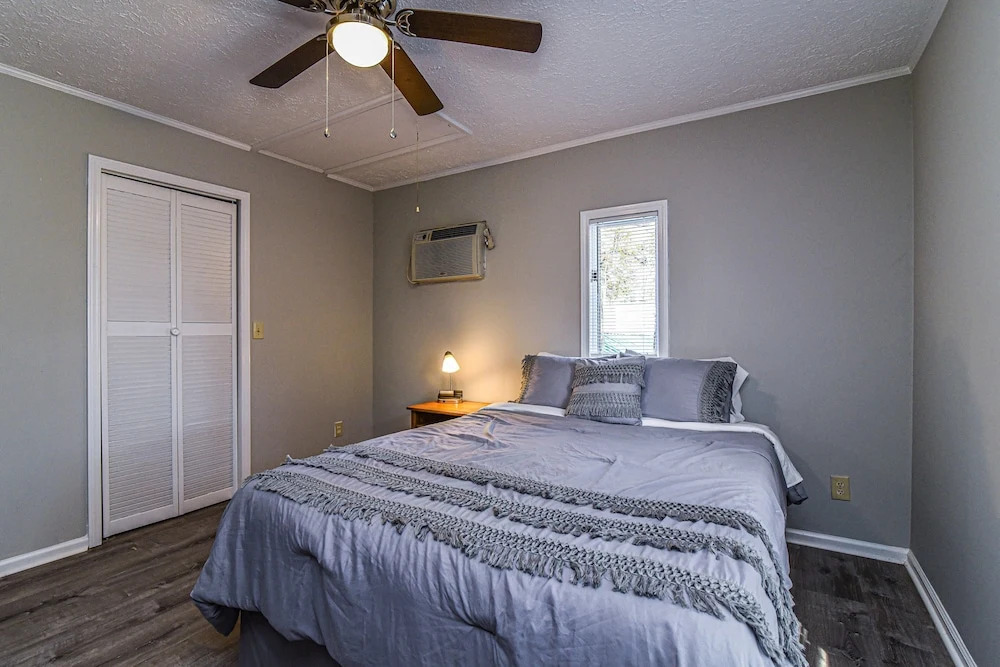 Cozy Mtn. Getaway in South Asheville