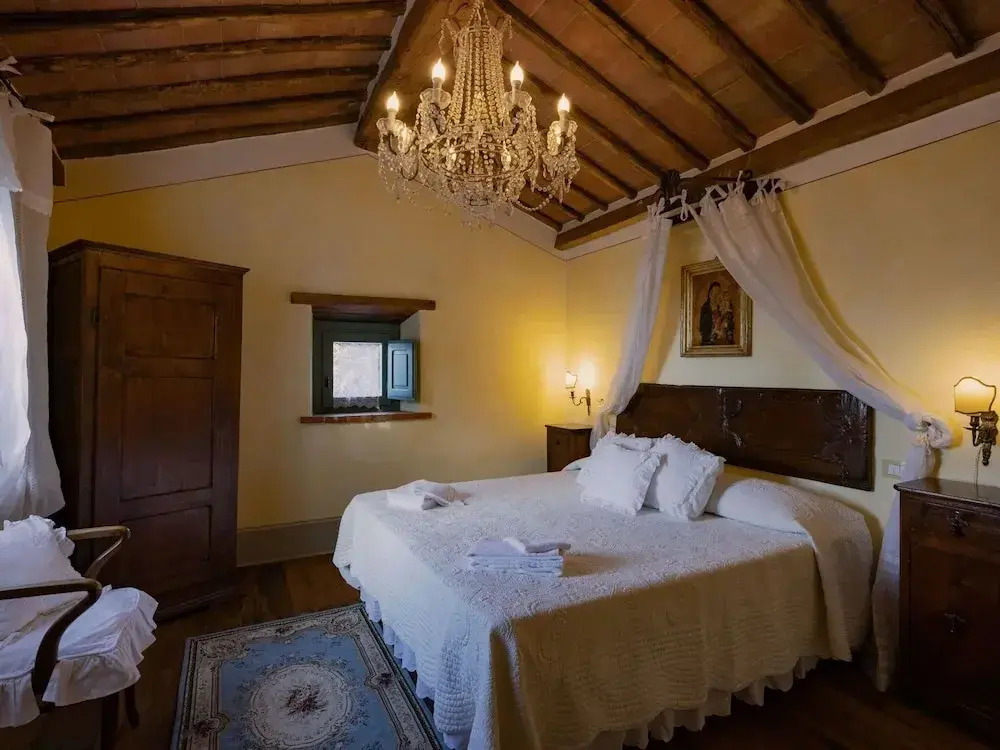 Luxury pool villa in Cortona