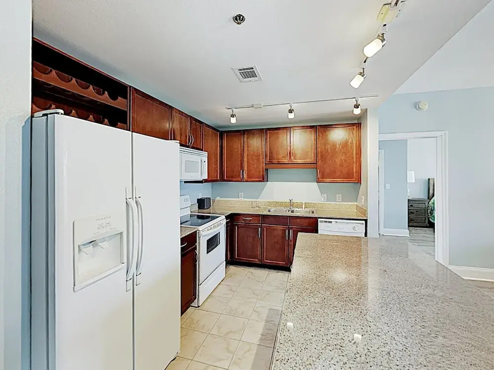 Gulf-view W/ 5 Pools & Private Beach Access 2 Bedroom Condo