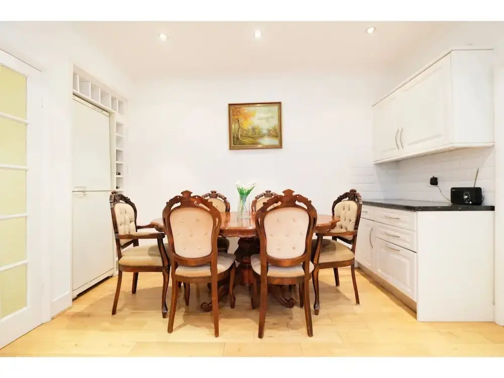 Lovely 1BR Edwardian House For 4 in North London