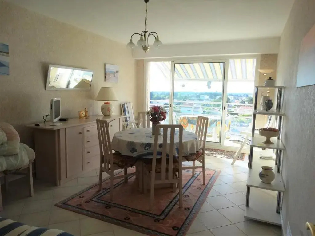 Appartement Saint-Jean-de-Monts, 2 pièces, 6 personnes - FR-1-323-57