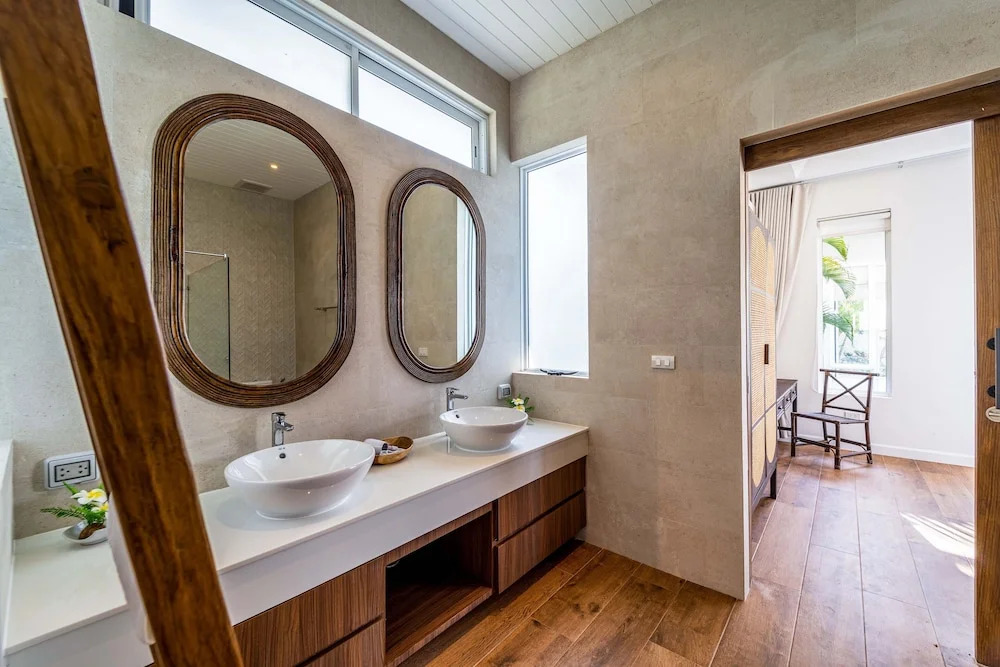 Luxury 7 Bedroom Pool Villa - WL67