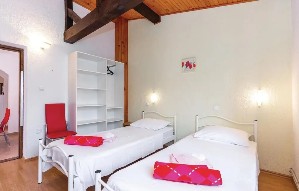 Beautiful Home in Jadranovo With Wifi and 3 Bedrooms