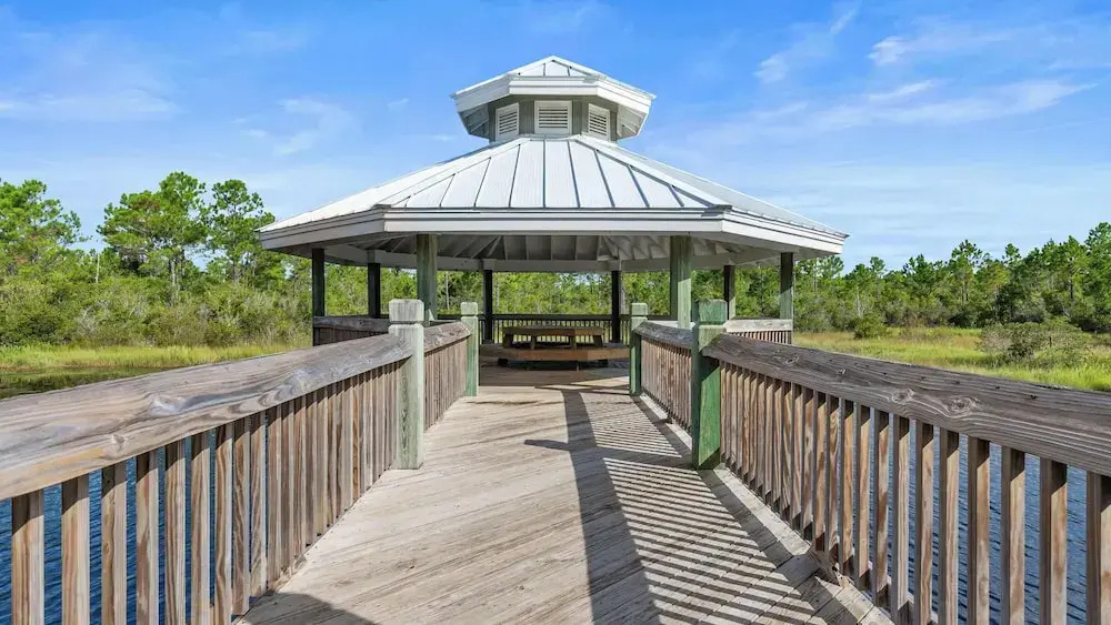 Cozy 3-bedroom Condo Comfy Living Space, Two Balconies, Outdoor Pool