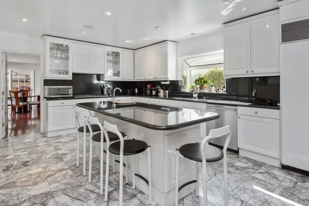 Hollywood Hills Upscale